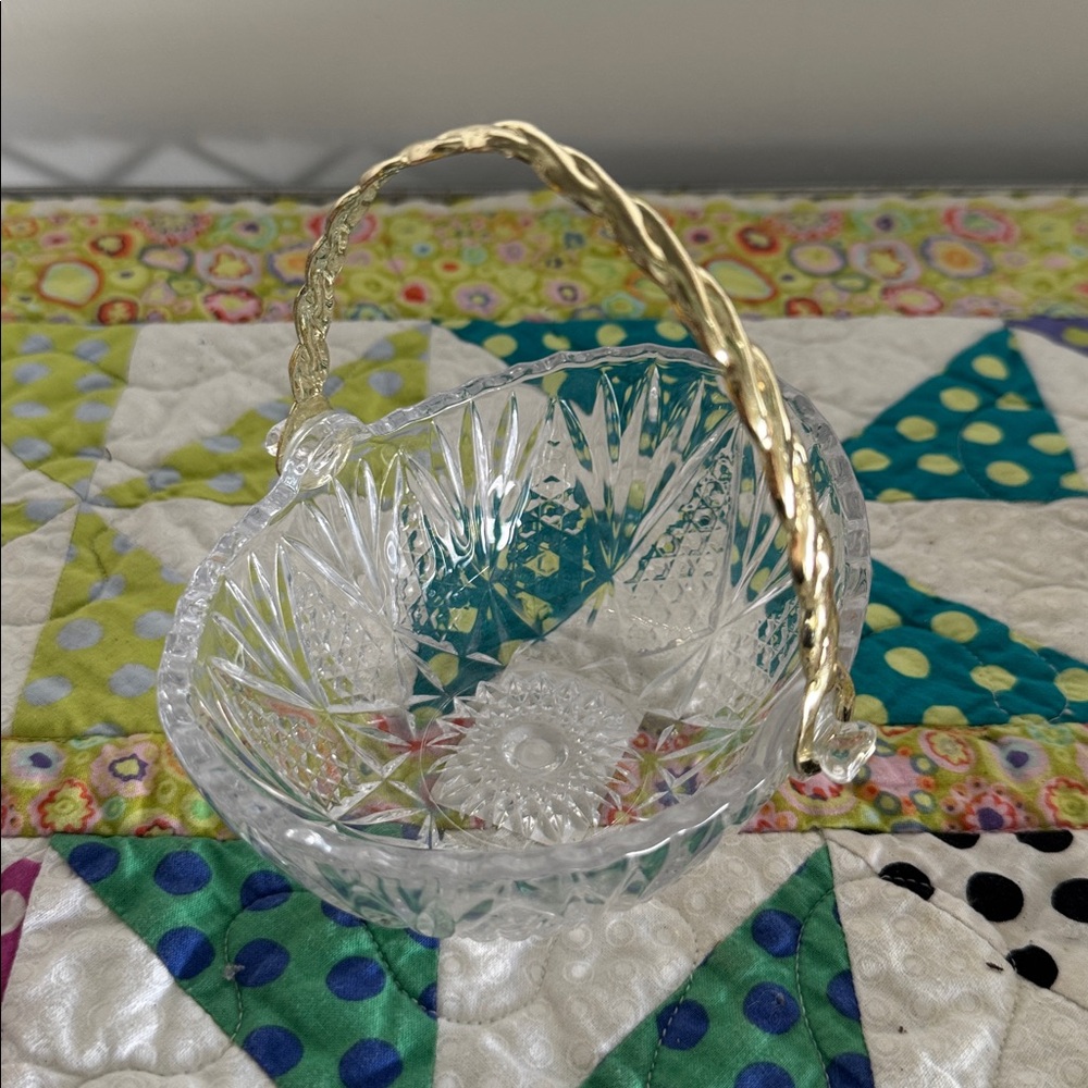 MIKASA Elegant Crystal Glass Candy Dish Basket with Gold Handle - Picture 3 of 3